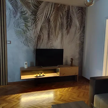 High T Apartment Kraljevo